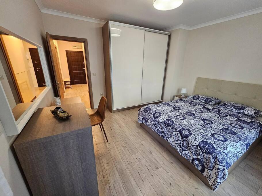 Serenity In The Heart Of Varna With Parking Buitenkant foto