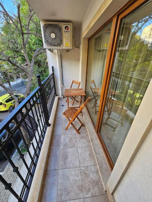 Serenity In The Heart Of Varna With Parking Buitenkant foto